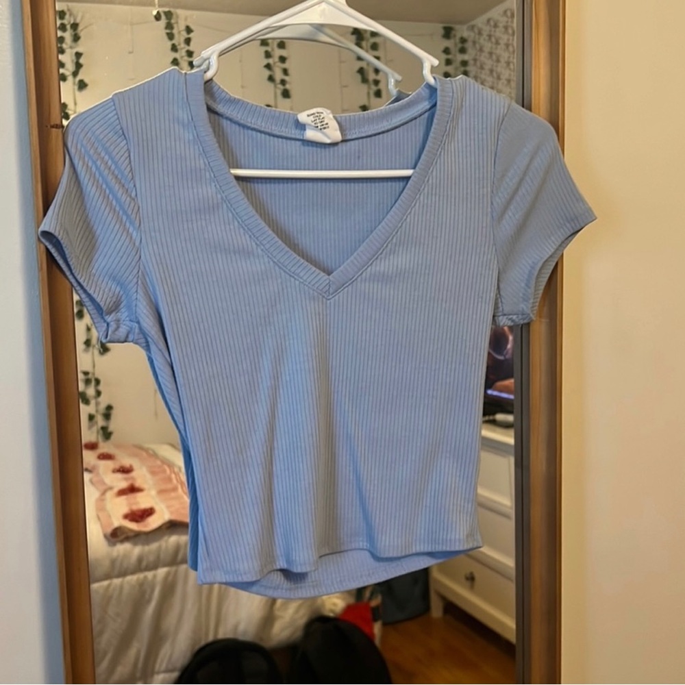 Tilly’s Crop V Neck Top